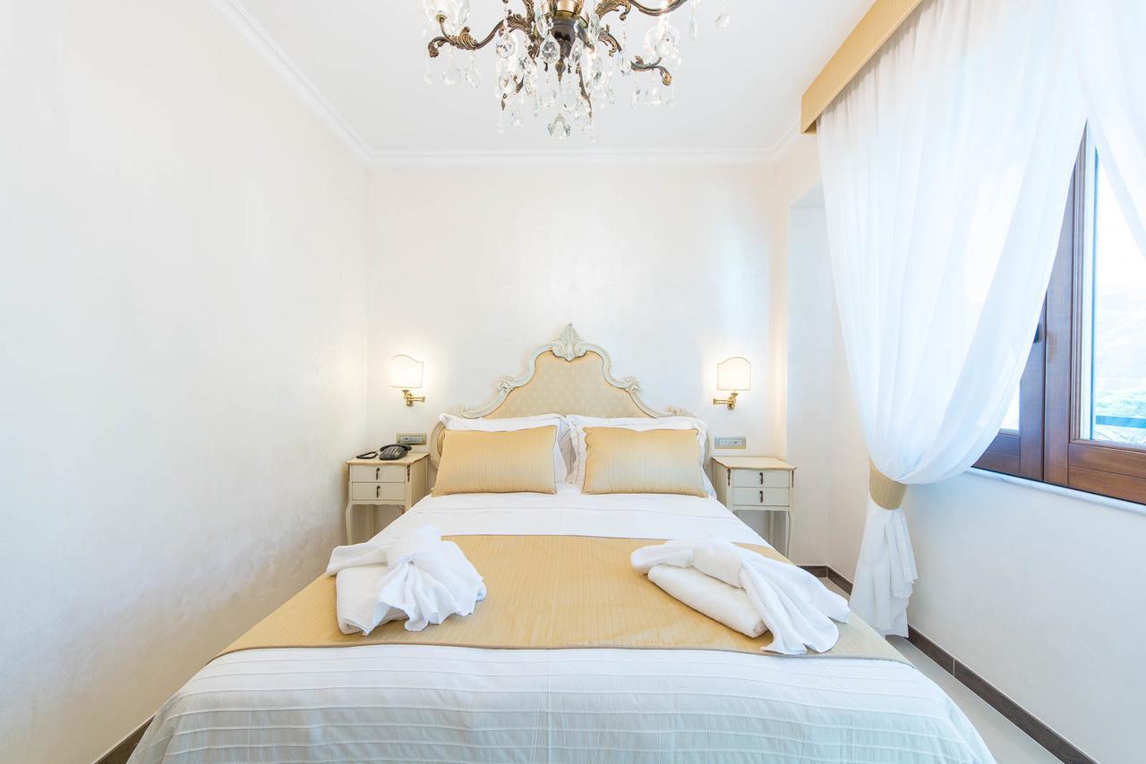 B&B Palazzo Montesanto 马奥莱 外观 照片
